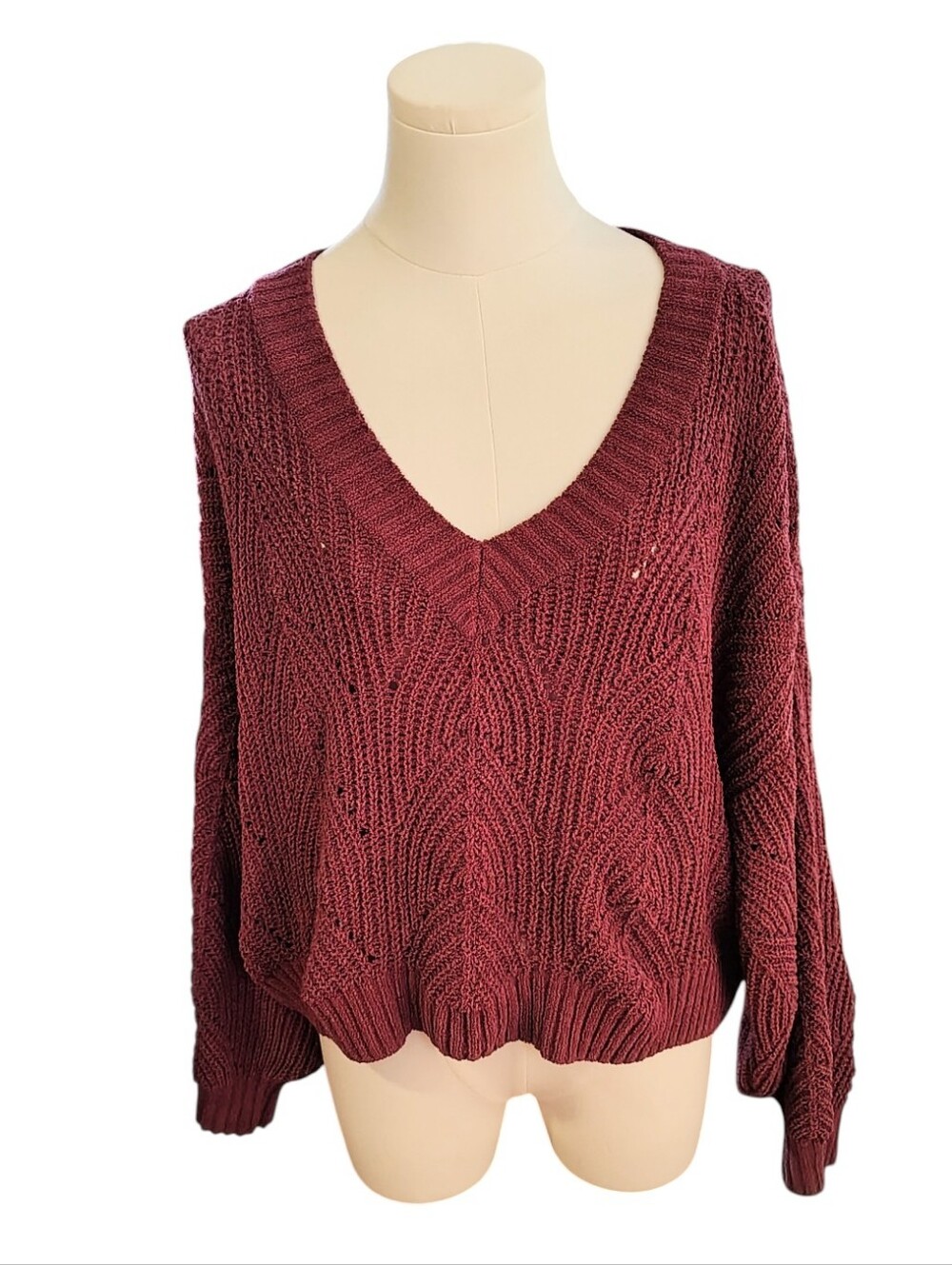 American Eagle Outfitters Cranberry Maroon Soft Chunky Sweater Size Medium